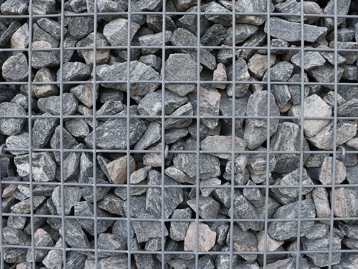 stone filled gabion wall application with modular wire mesh baskets
