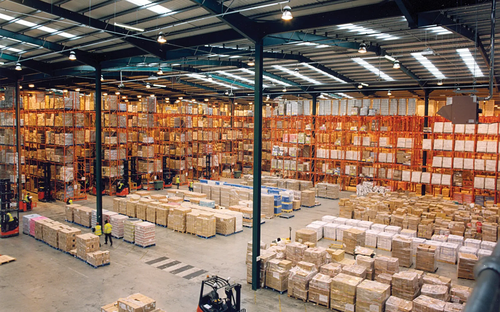 warehouse pallet packing for export logistics planning